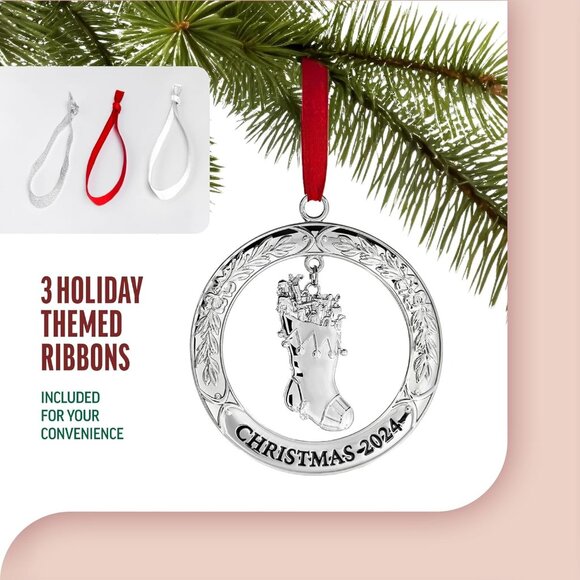 Christmas Silver 3" x 3" Wreath with Stocking Pendant Engraved Tree Ornament - Picture 4 of 8